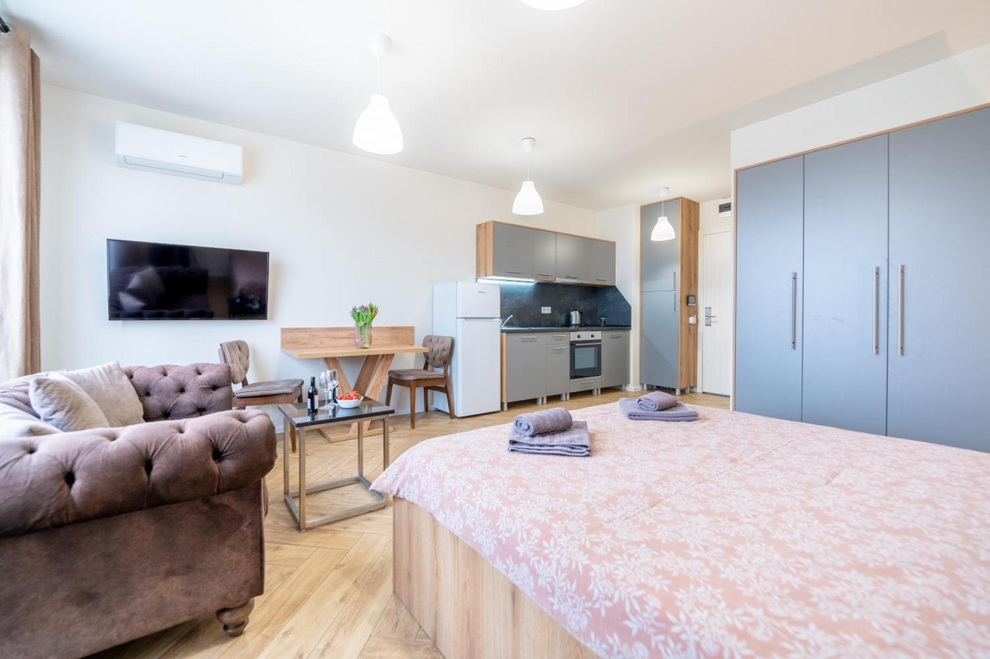 Wow Studios For Rent - Bul Montevideo 25A - B Sofia Buitenkant foto