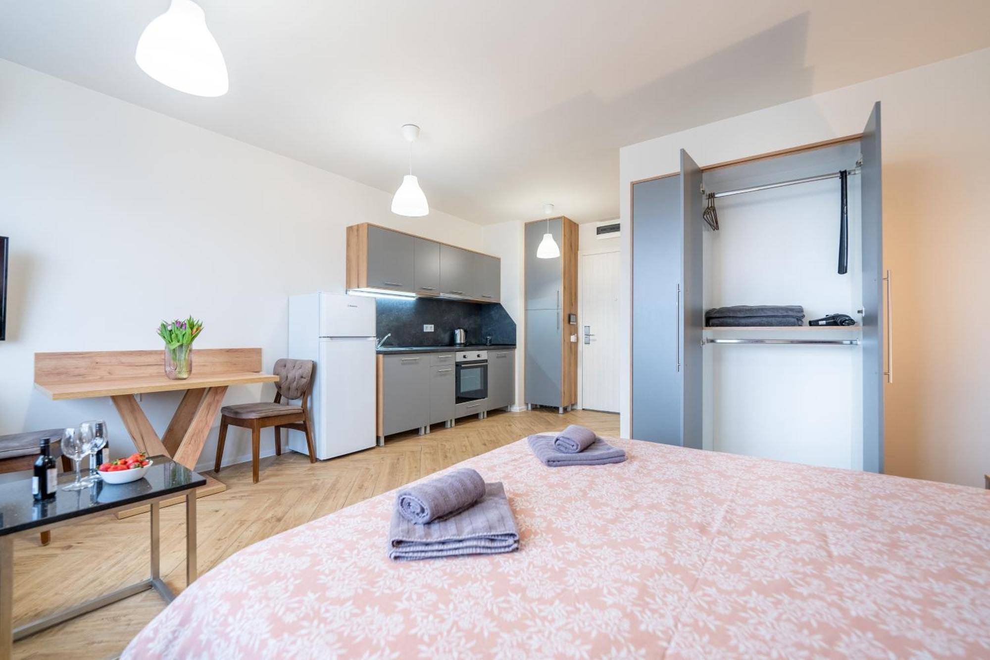 Wow Studios For Rent - Bul Montevideo 25A - B Sofia Buitenkant foto
