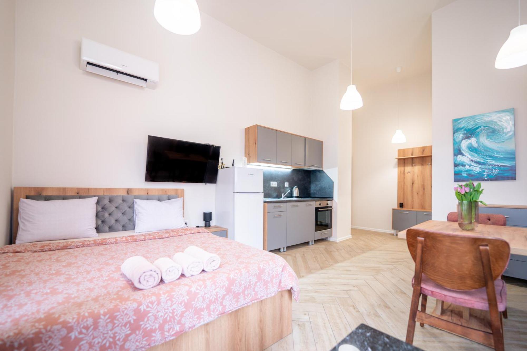 Wow Studios For Rent - Bul Montevideo 25A - B Sofia Buitenkant foto