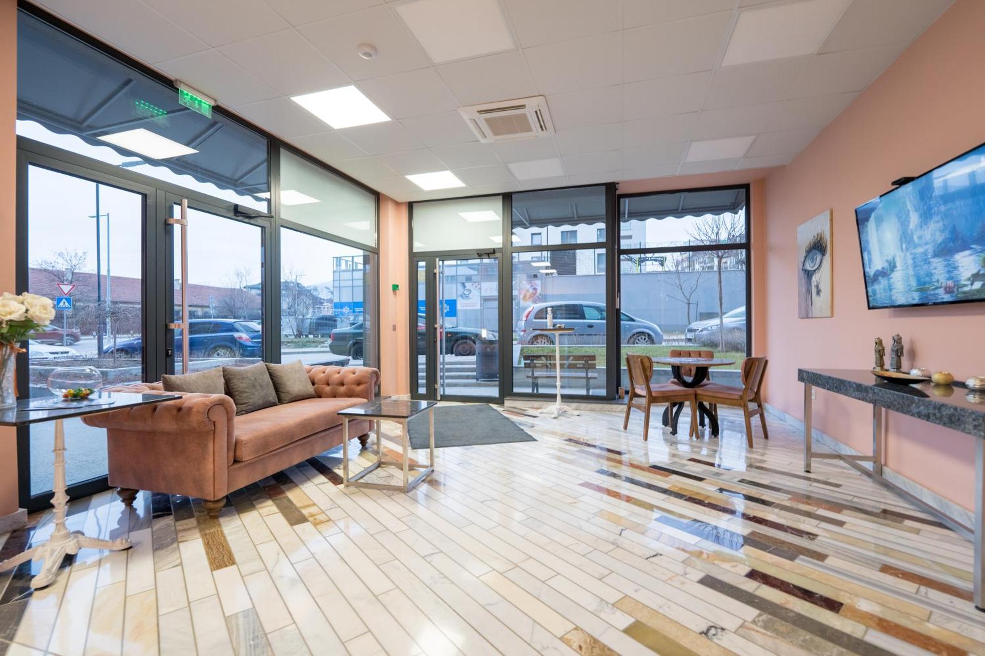 Wow Studios For Rent - Bul Montevideo 25A - B Sofia Buitenkant foto